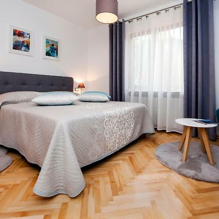 Studio Apartment Noah Ровин Екстериор снимка